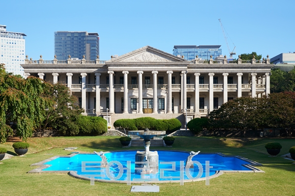덕수궁 석조전에서 감상하는 고종황제 애청곡
