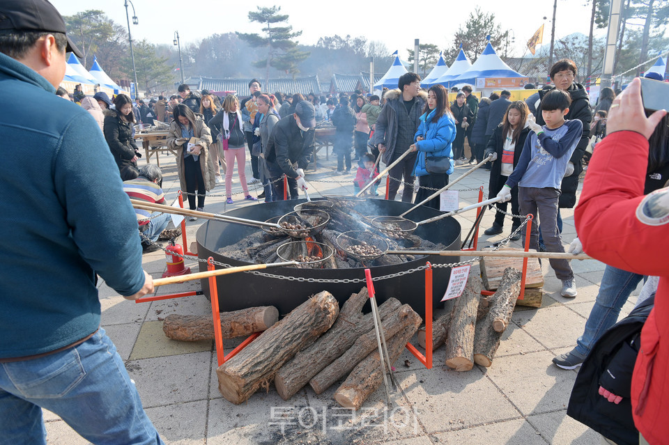 공주 군밤축제, 7만 5천명 신나는 겨울추억 쌓아
