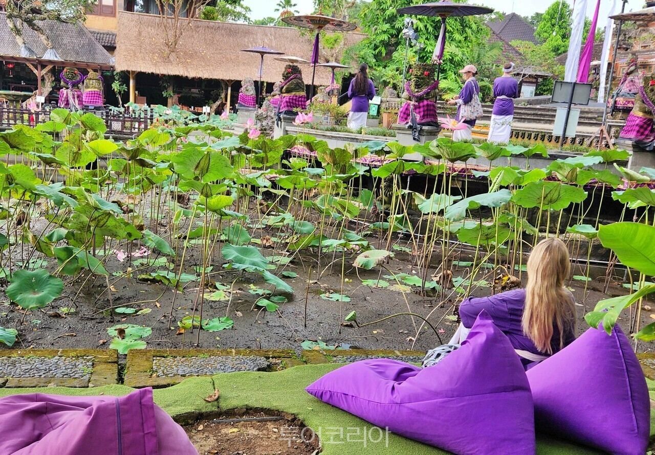 따만 사라스와띠 사원