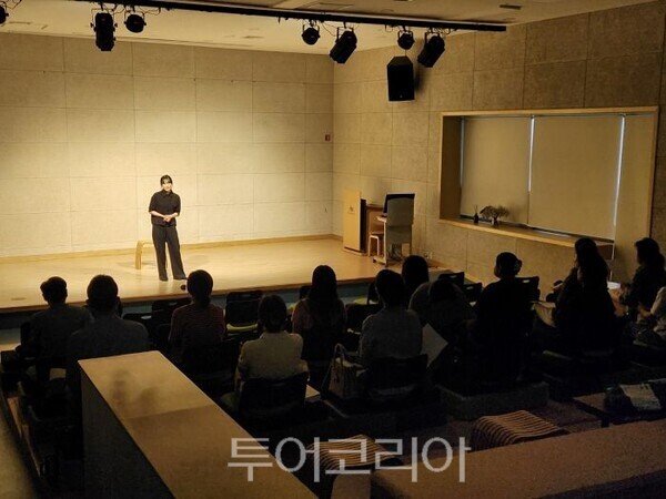 배우로 독서하기 프로그램/투어코리아뉴스 김경남 기자