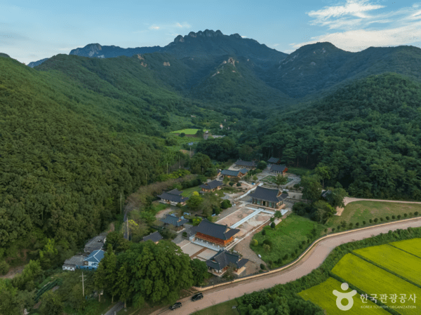 고흥의 가을 정취, 사찰의 고요함과 우주의 상상이 공존하는 길 - 뉴스 썸네일 이미지