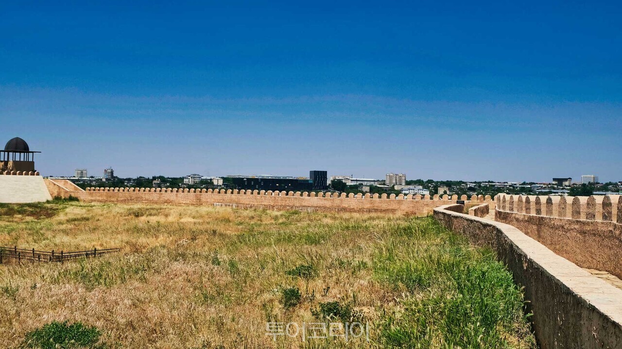 심켄트 ⓒ Etienne Dayer on Unsplash.jpg