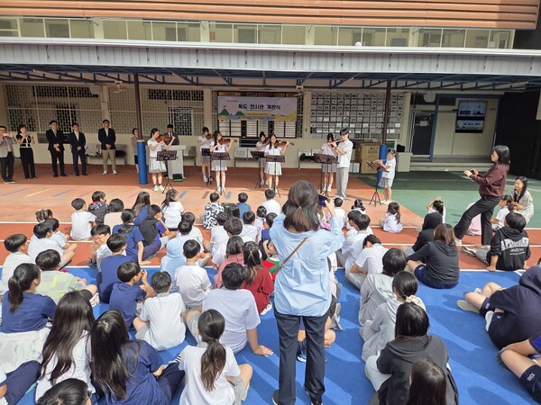 독도박물관 태국 방콕한국국제학교 교내에 독도상설전시관 개관식 모습(사진제공=울릉군청)