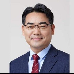 이성권 의원, '부산 반도체 산업 전략 토론회' 개최... "국가 메가 프로... - 뉴스 썸네일 이미지