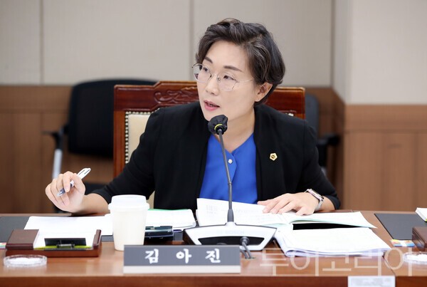 김아진 충남도의원 "산업 경쟁력은 결국 사람"...인재양성·기업지원·서... - 뉴스 썸네일 이미지